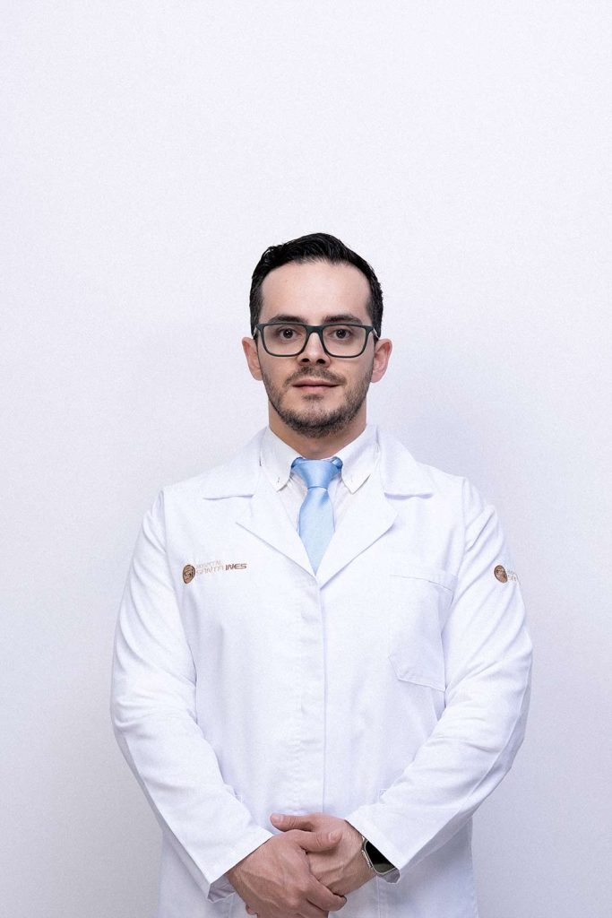 Dr. Danilo Fabián Solórzano Vicuña