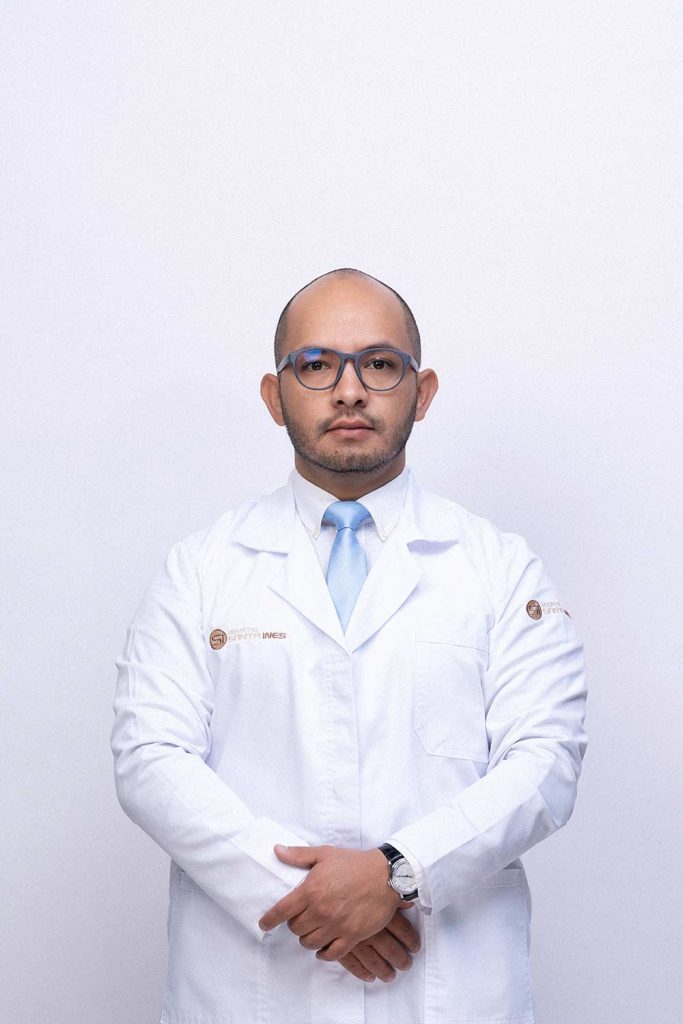 Dr. Carlos Eduardo Palacios Bravo