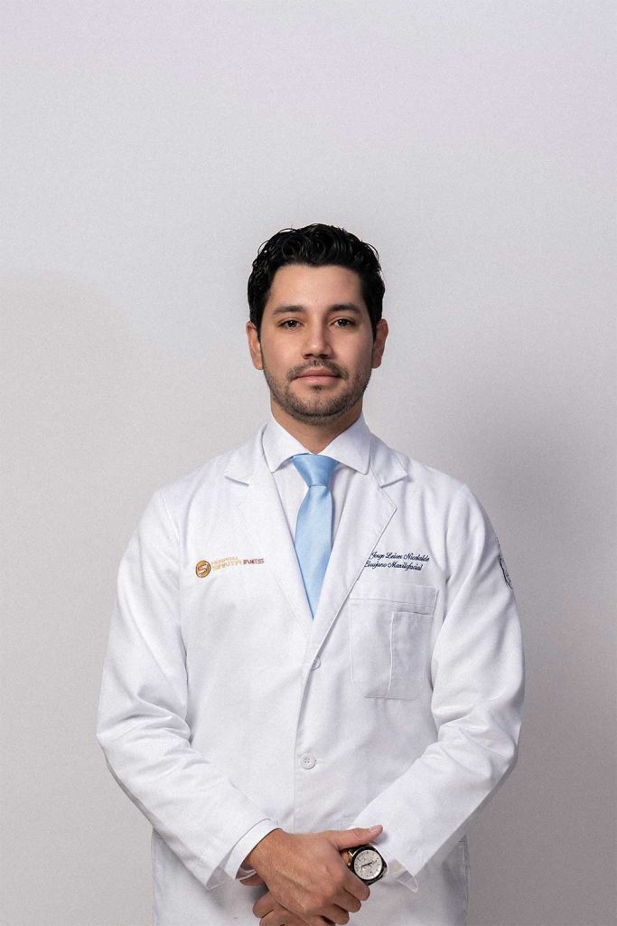 Dr. Jorge Leiver Nicolalde Baquerizo