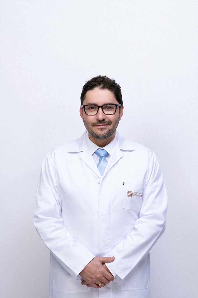 Dr. Cristian Andrés Cabrera Bustamante