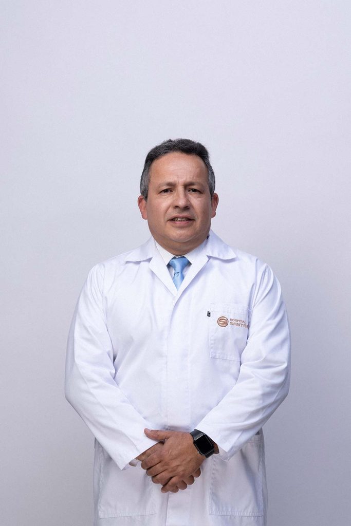 Dr. Andrés Federico Medina Tapia