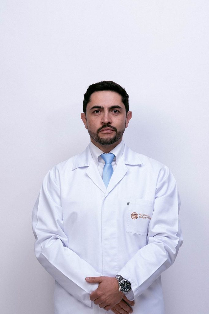 Dr. Arturo Fernando Carpio Guerrero