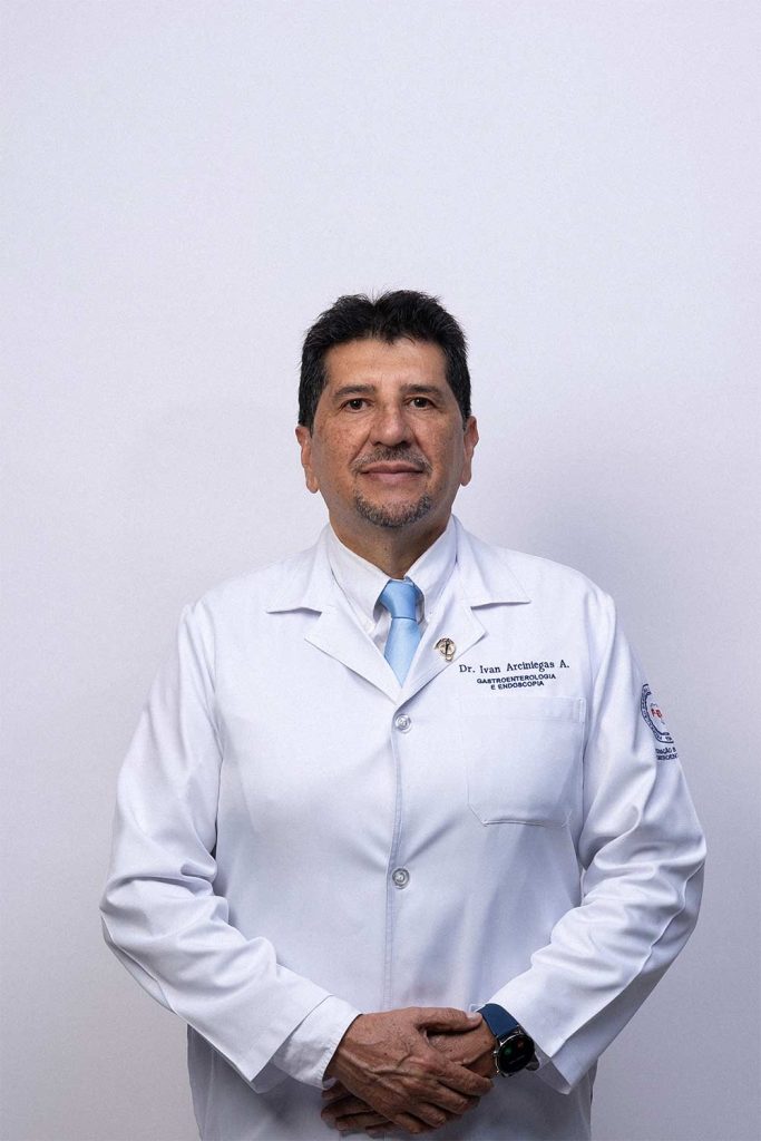 Dr. Iván Arciniegas Ávila