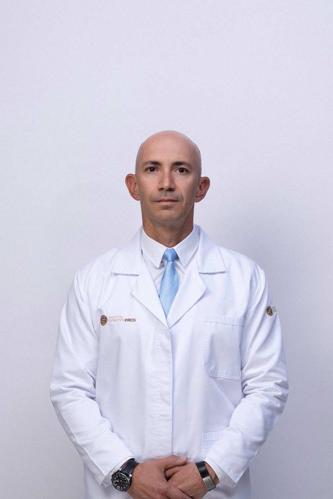 Dr. Mauricio Esteban Vásquez Escalante